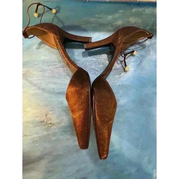 VINTAGE Stuart Weitzman Jezebella Swarovski Crystal Bronze Satin Pumps Size 8 - Picture 4 of 7